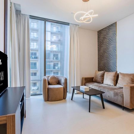 Stay By Latinem Luxury 1Br Plus Study Holiday Home Cv A2712 Near Downtown Дубай Екстериор снимка