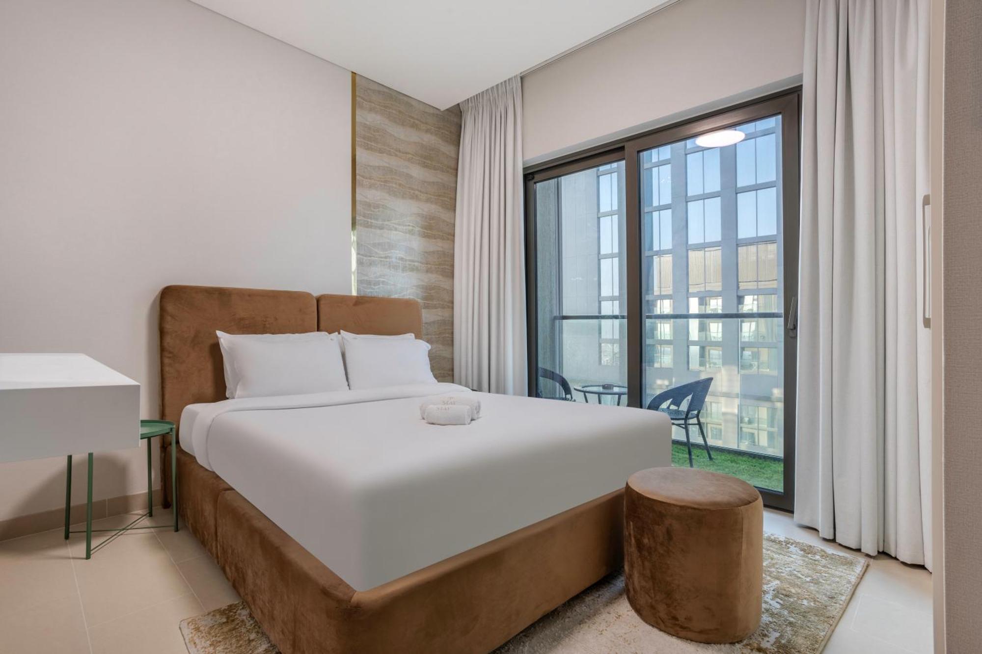 Stay By Latinem Luxury 1Br Plus Study Holiday Home Cv A2712 Near Downtown Дубай Екстериор снимка