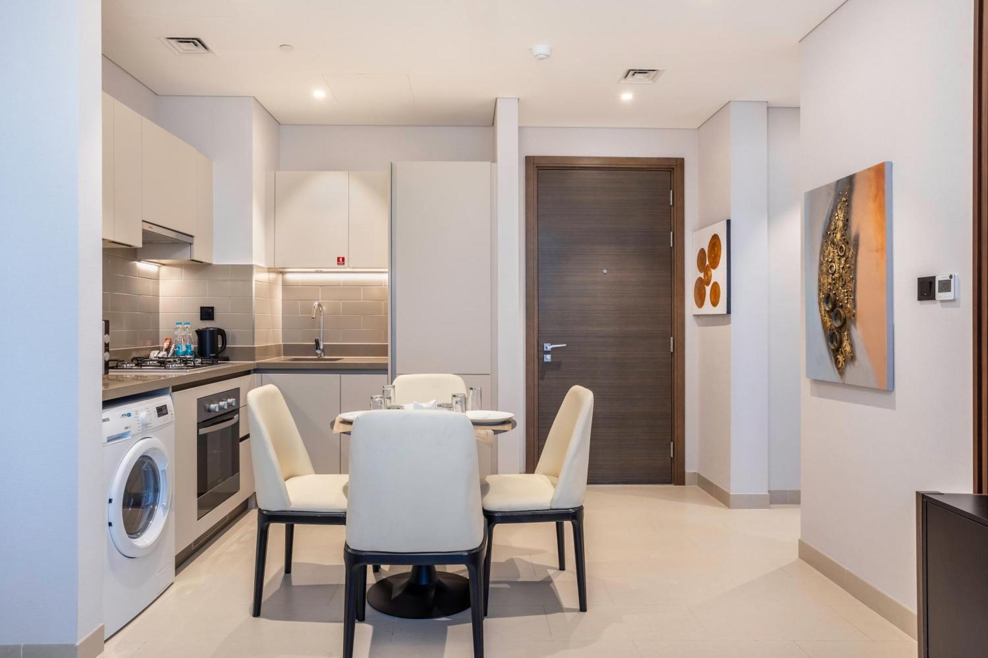 Stay By Latinem Luxury 1Br Plus Study Holiday Home Cv A2712 Near Downtown Дубай Екстериор снимка