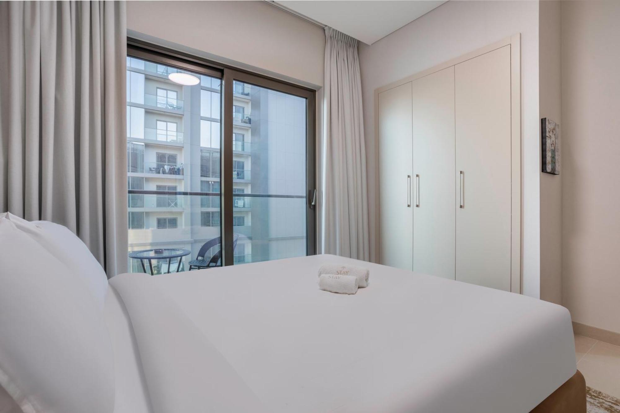 Stay By Latinem Luxury 1Br Plus Study Holiday Home Cv A2712 Near Downtown Дубай Екстериор снимка